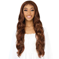Vanessa View 99 HB Robbyn Human Hair Blended Wig